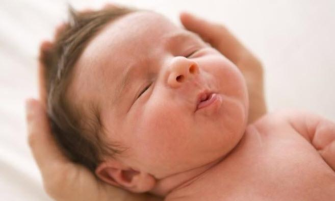 新生的婴儿越丑，代表孩子的身体越健康！